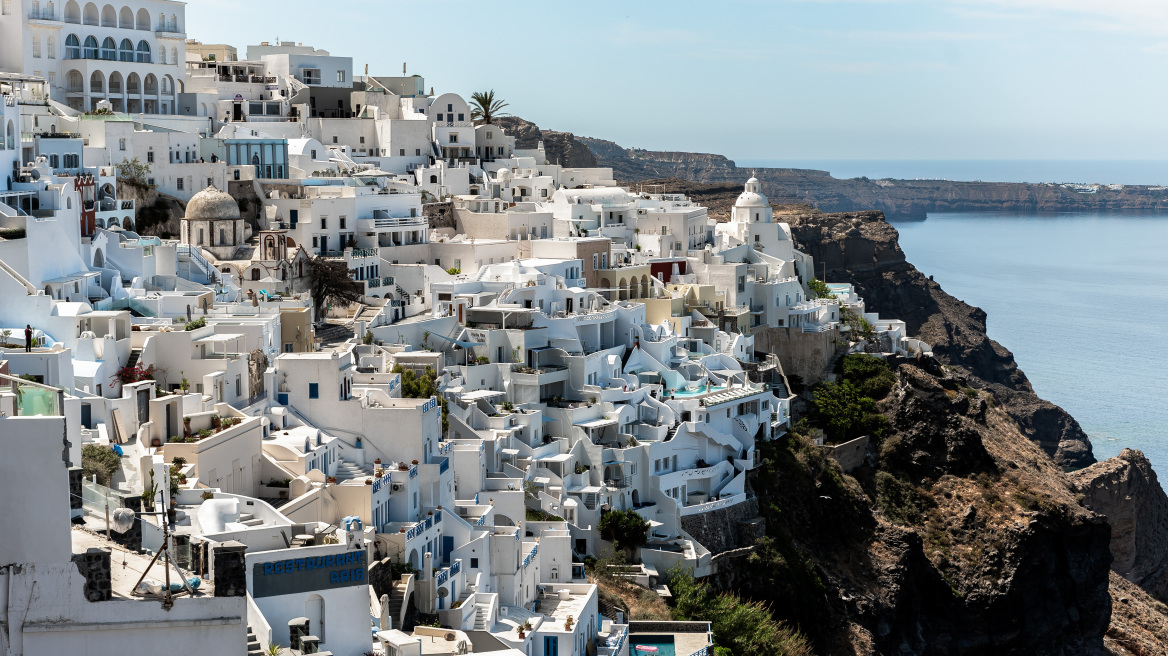 Σύσκεψη Χατζηδάκη, Κικίλια, ΣΕΤΕ - Από τις λίστες του ΟΑΕΔ θα καλυφθούν οι κενές θέσεις στον τουρισμό