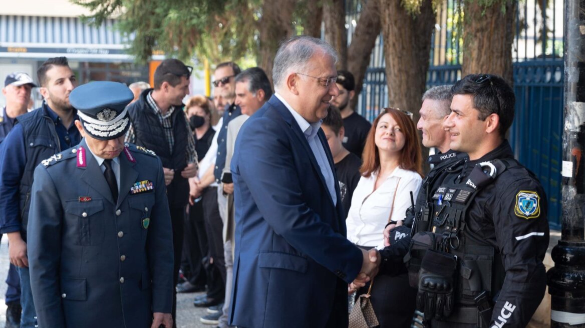 Θεοδωρικάκος: «Στηρίζουμε με πράξεις τους αστυνομικούς μας, κοινωνία και πολιτεία τους οφείλουμε πολλά»