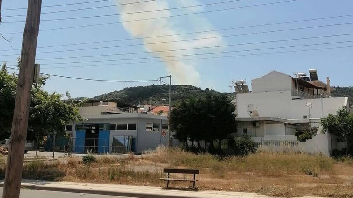 Υπό μερικό έλεγχο η φωτιά σε δασική έκταση στο Καματερό