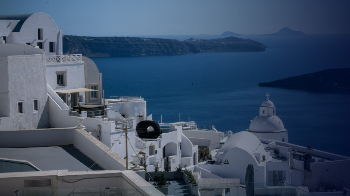 Νεκρή βρέθηκε επιβάτιδα σε καμπίνα κρουαζιερόπλοιου στη Σαντορίνη