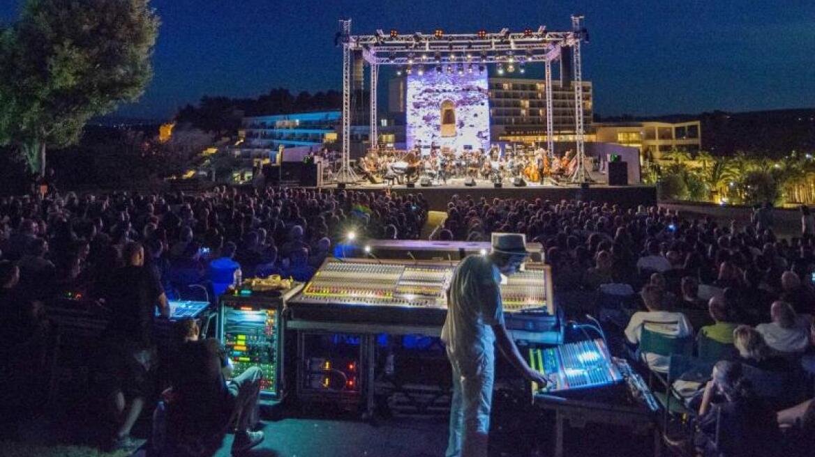 Sani Festival: Γιορτάζει τα 30 του χρόνια με Andrea Bocelli και δημοφιλείς Έλληνες και ξένους καλλιτέχνες