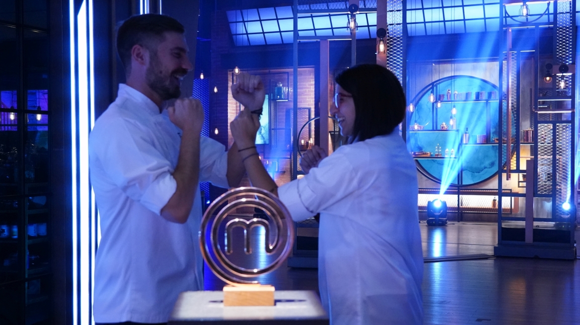 MasterChef 2022: Οι δύο φιναλίστ καλούνται να παρουσιάσουν το τελευταίο τους μενού