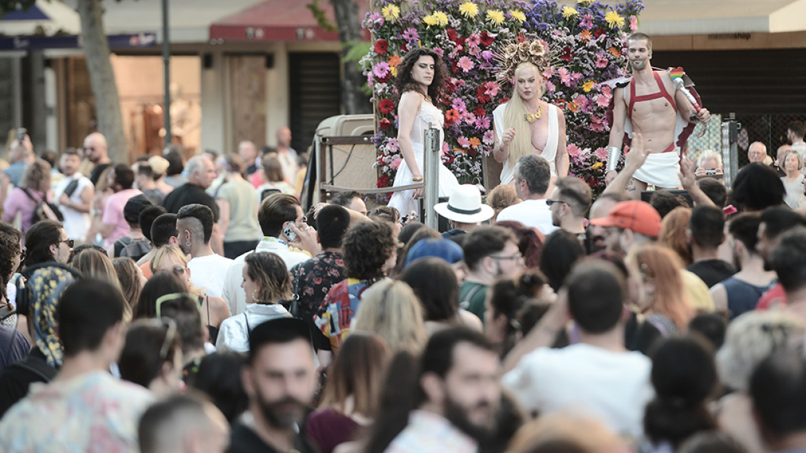 Athens Pride: Υπουργοί της κυβέρνησης και στελέχη κομμάτων έδωσαν το «παρών»