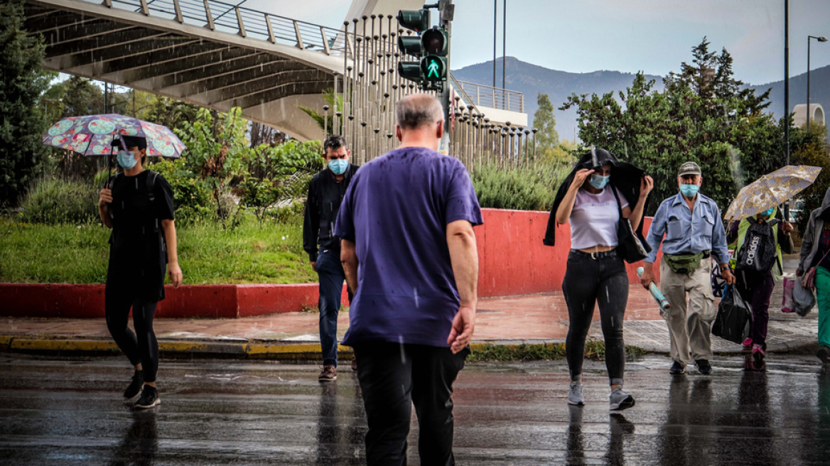 Καύσωνας - Meteo: Ξεπέρασε τους 42 βαθμούς η θερμοκρασία σήμερα - Βροχές και καταιγίδες αύριο σε Αττική και Θεσσαλονίκη