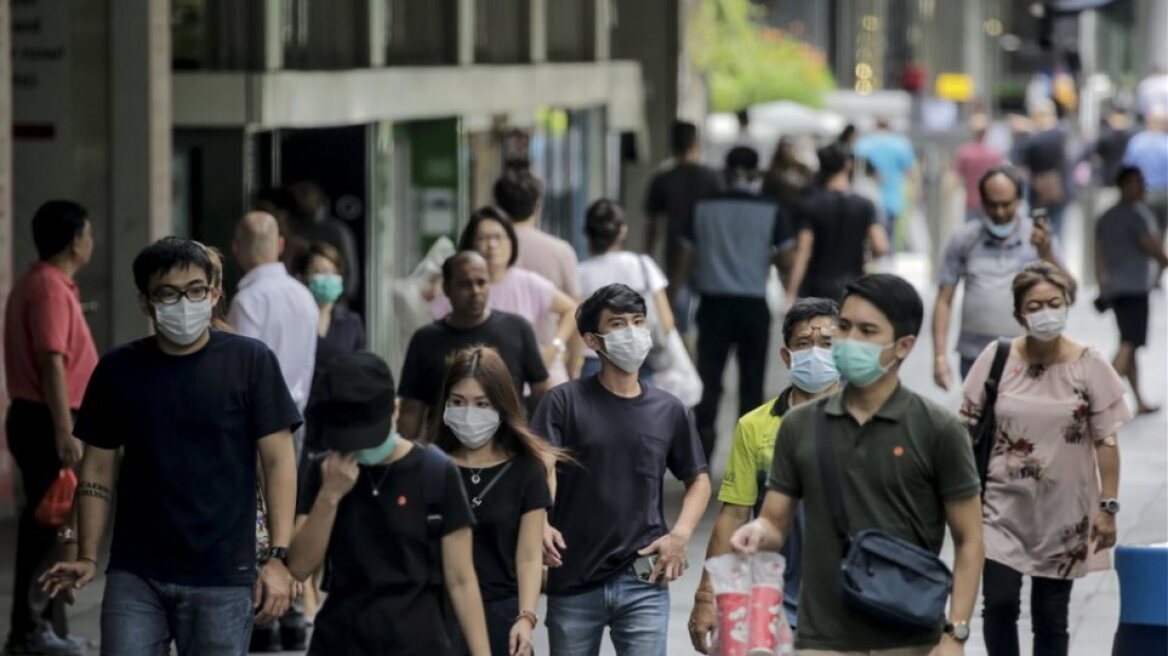 «Καμπανάκι» από ΠΟΥ: Αυξήθηκαν κατά 20% τα κρούσματα σε όλο τον κόσμο - «Η πανδημία δεν τελείωσε»