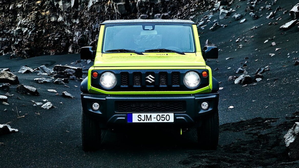 Πεντάθυρο και υβριδικό το Suzuki Jimny