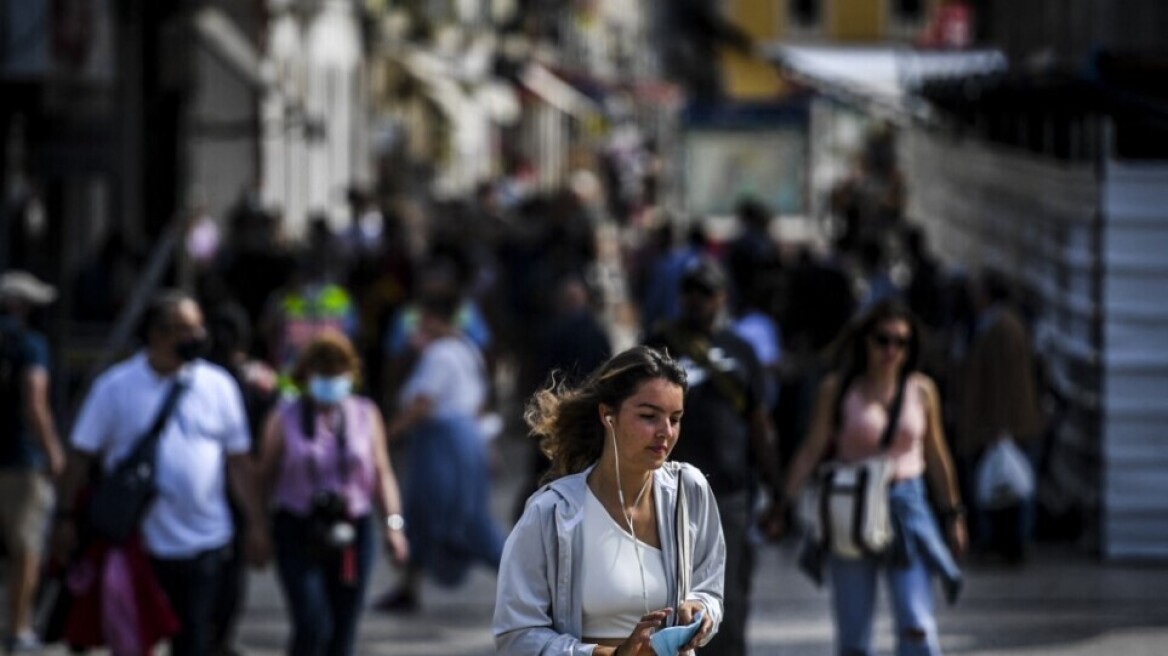 Στο «βαθύ κόκκινο» η Ευρώπη σύμφωνα με το ECDC - Αγωνία για την υποπαραλλαγή «Κένταυρος»