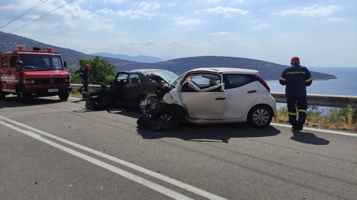 Θανατηφόρο τροχαίο στη Φωκίδα - Δύο νεκροί από σφοδρή μετωπική στην Ιτέας-Ναύπακτου