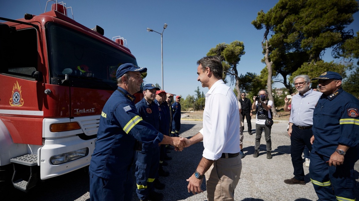 Κυριάκος Μητσοτάκης: Αυτοψία στις πληγείσες περιοχές της Πεντέλης