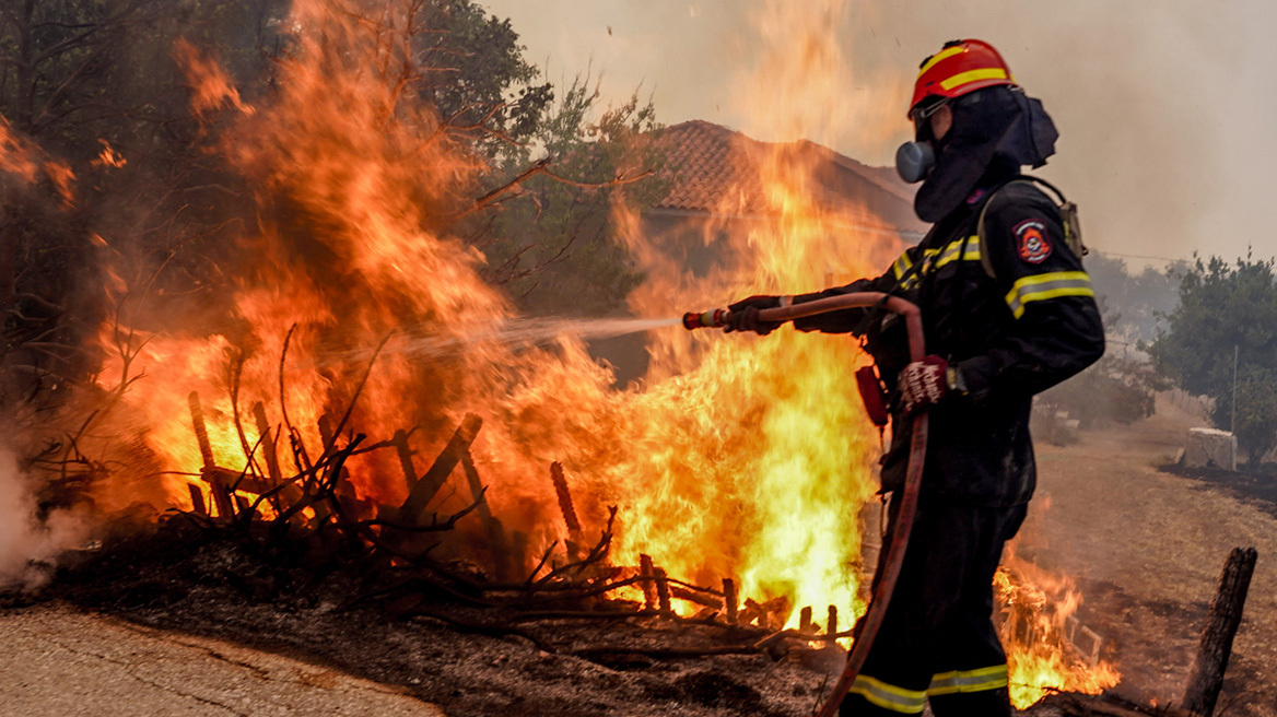 Σε πύρινο κλοιό η χώρα με 53 δασικές πυρκαγιές το τελευταίο 24ωρο - Μεγάλη κινητοποίηση σε Έβρο και Λέσβο