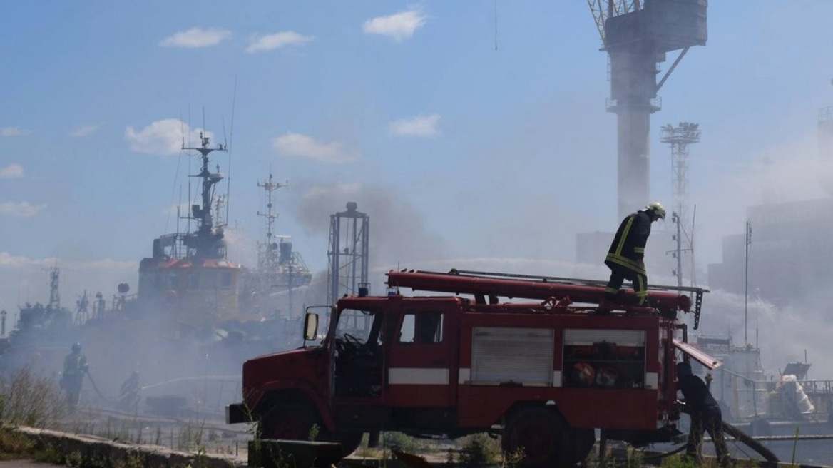 Η Μόσχα απαντά στο Κίεβο για πλήγματα στην Οδησσό: «Χτυπήσαμε στρατιωτικό σκάφος στο λιμάνι»