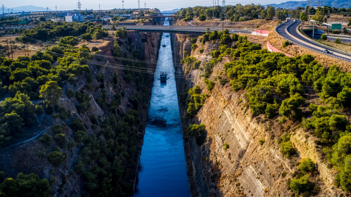 Κόρινθος: Έκλεισε η διέλευση για τα πλοία στον Ισθμό