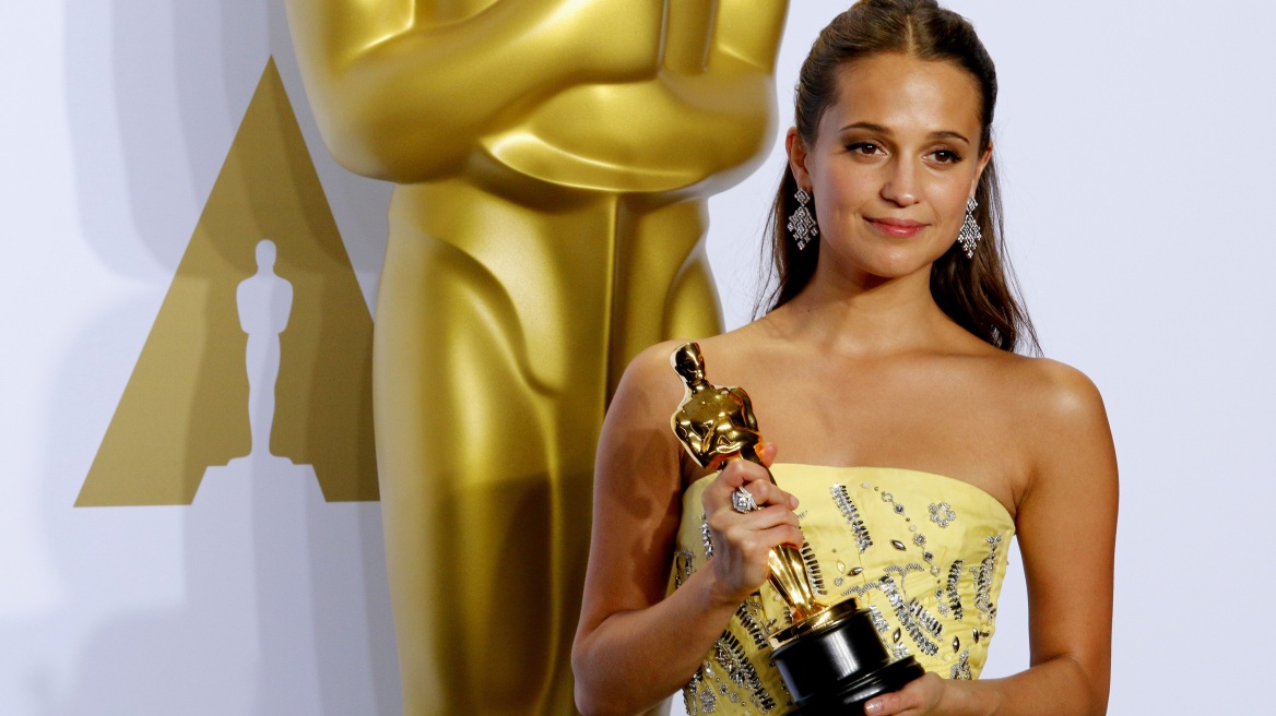 Alicia Vikander: «Ήμουν στο απόγειο της φήμης μου αλλά ένιωθα λύπη και μοναξιά»