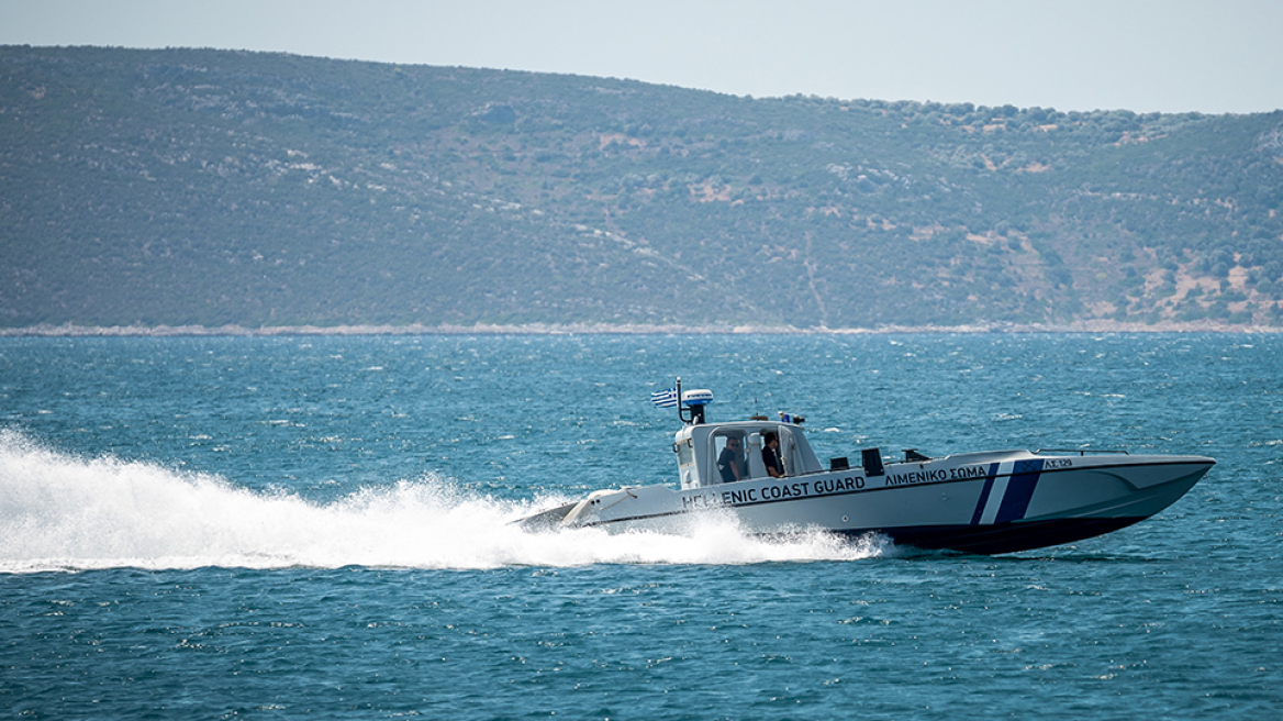 Φθιώτιδα: Διάσωση δύο επιβατών από ταχύπλοο με μηχανική βλάβη στη Γλύφα