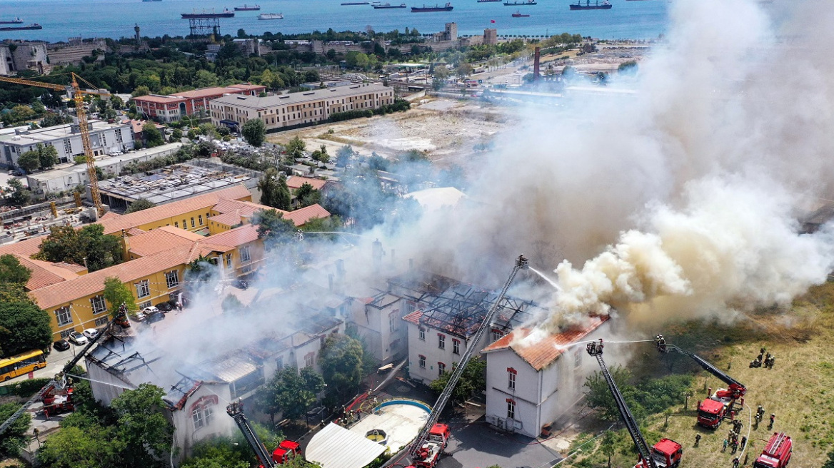 Φωτιά στο ελληνικό νοσοκομείο στην Κωνσταντινούπολη: Δώσαμε μάχη να σώσουμε τους ανθρώπους, λέει ο διευθυντής