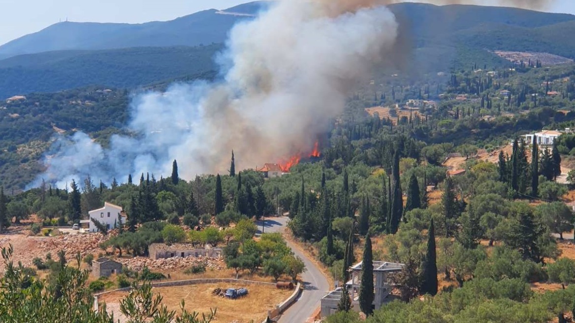 Φωτιά στη Ζάκυνθο: Βελτιωμένη η εικόνα στα Μεγάλα Αλώνια