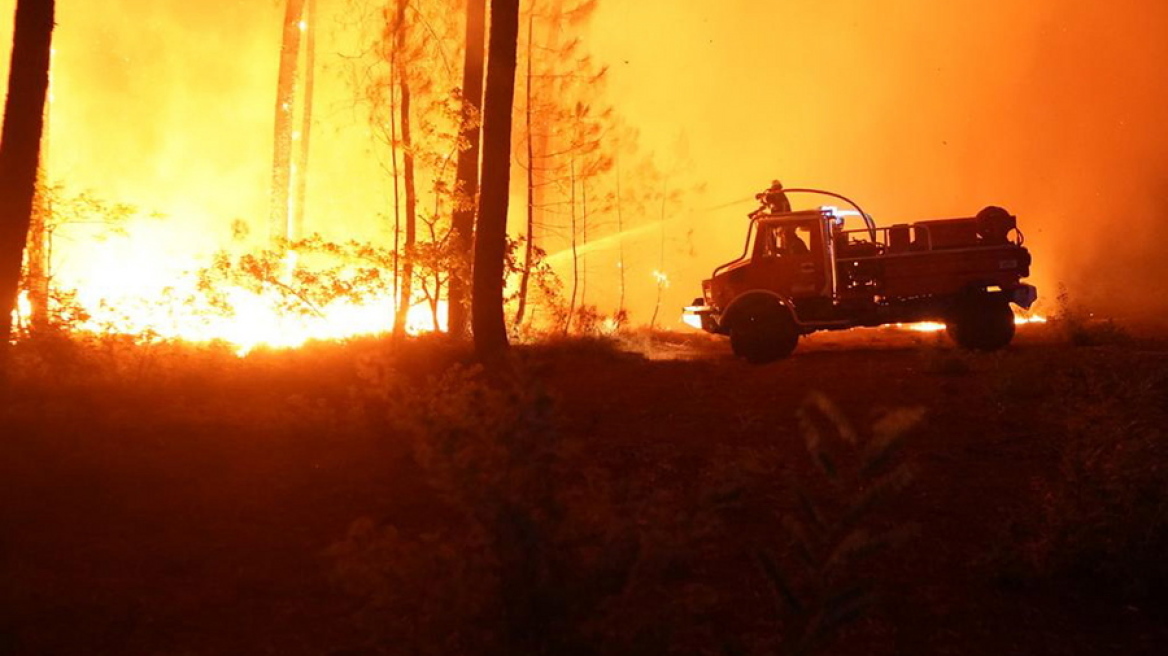 Ενισχύσεις ακόμη και από την Πολυνησία αναμένονται για τις πυρκαγιές στη Γαλλία 