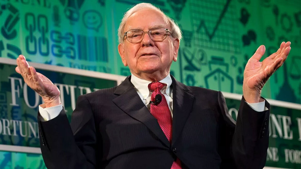 Berkshire Hathaway: Ζημιές $44 δισ. αλλά οι επενδυτές… πίνουν νερό στο όνομα του Μπάφετ