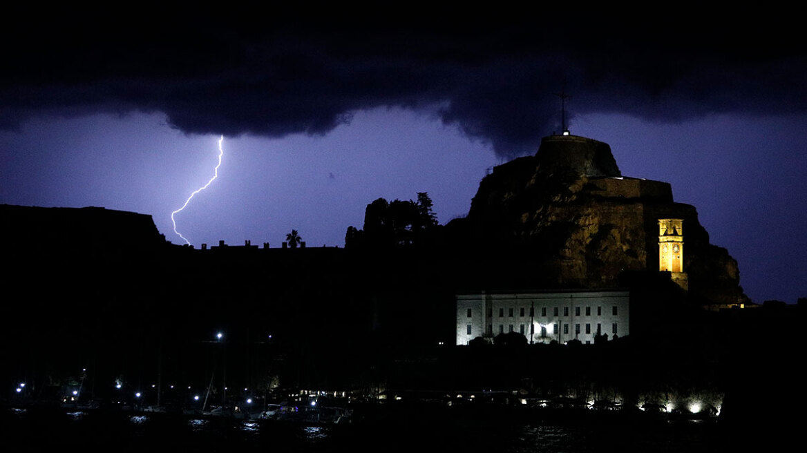 Καιρός: Με καταιγίδες και χαλάζι έρχεται ο 15Αύγουστος - Ποιες περιοχές θα επηρεαστούν