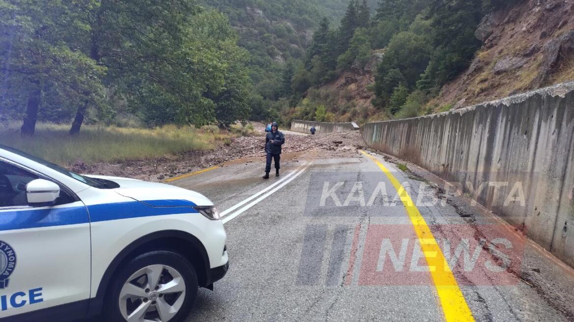 Κακοκαιρία: Κατολίσθηση στα Καλάβρυτα - Εκτός λειτουργίας ο Οδοντωτός