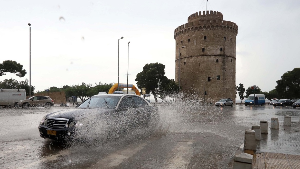 Μήνυμα του 112 στη Θεσσαλονίκη για την κακοκαιρία – «Αποφύγετε άσκοπες μετακινήσεις»