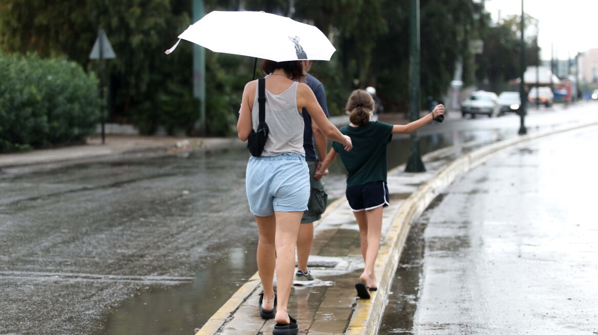 Καιρός: Κακοκαιρία «εξπρές» με ισχυρές βροχές σε βόρεια και δυτική Ελλάδα - Πότε αναμένεται βελτίωση