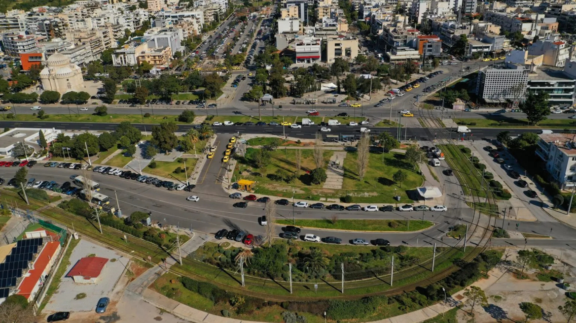 Γλυφάδα: Άμεση μείωση στις τιμές ζώνης ζητεί το Δημοτικό συμβούλιο