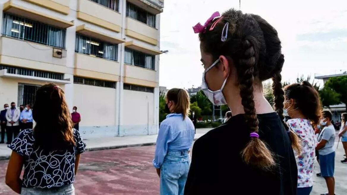 Πώς ο κορωνοϊός σχετίζεται με την πρόωρη σεξουαλική ανάπτυξη των κοριτσιών