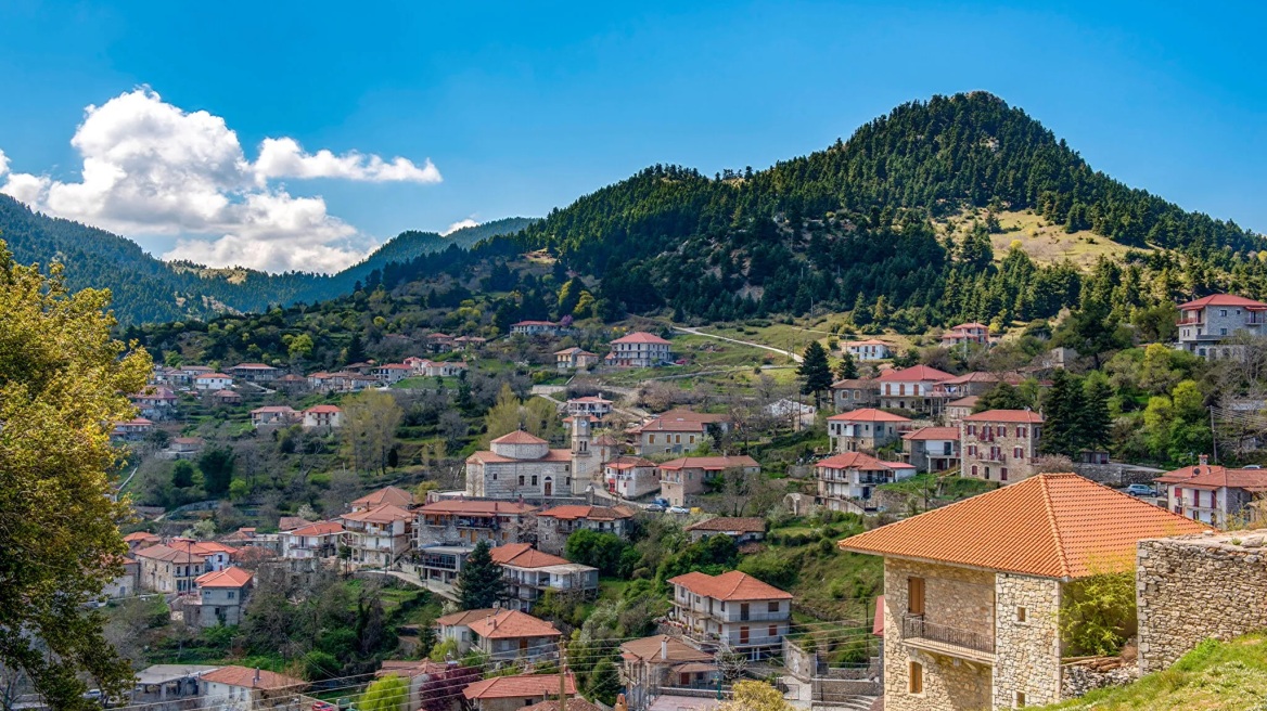 Βαλτετσινίκο: Το πανέμορφο μπαλκόνι του Μαινάλου