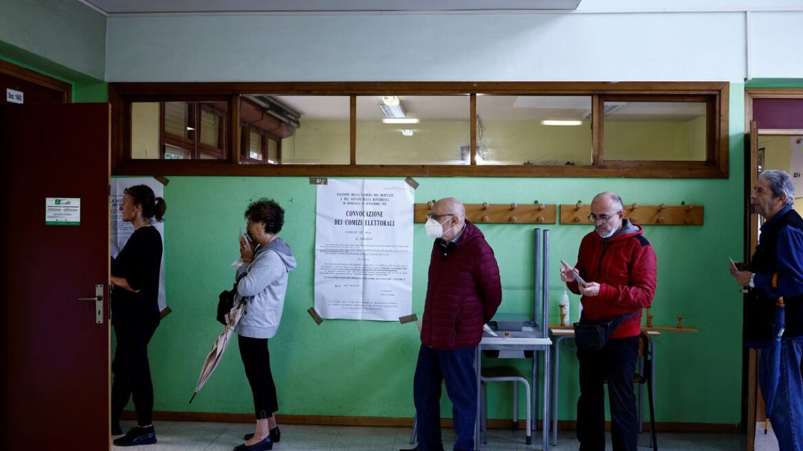 Βουλευτικές εκλογές στην Ιταλία: Μειωμένο το ποσοστό συμμετοχής σε σύγκριση με το 2018