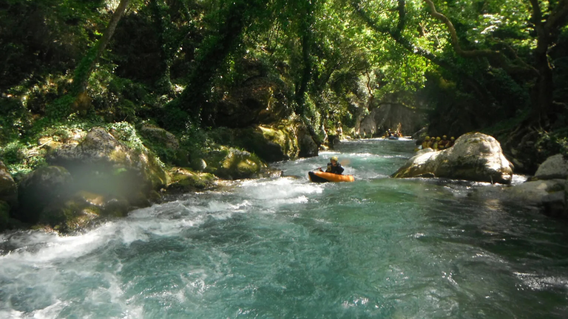 Όλα όσα μπορείτε να κάνετε σε ένα ποτάμι -Πεζοπορία και ράφτινγκ στον Λούσιο