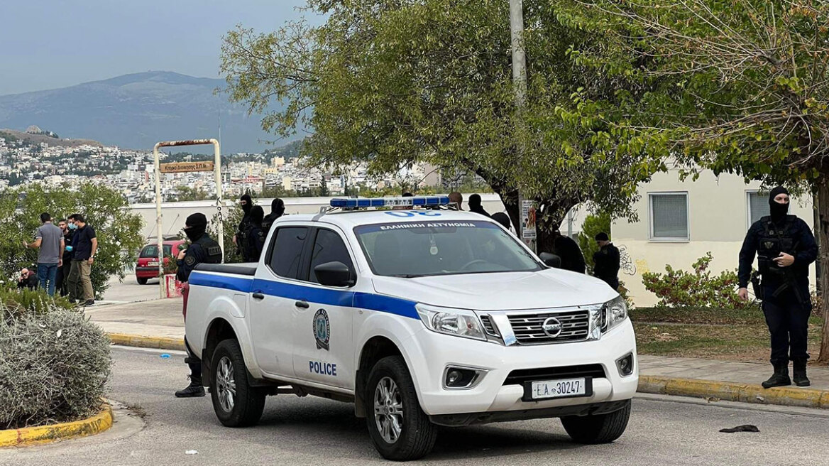 Ζωγράφου: Ανθυπαστυνόμος πυροβόλησε 30χρονο που της επιτέθηκε με κατσαβίδι στην Πολυτεχνειούπολη