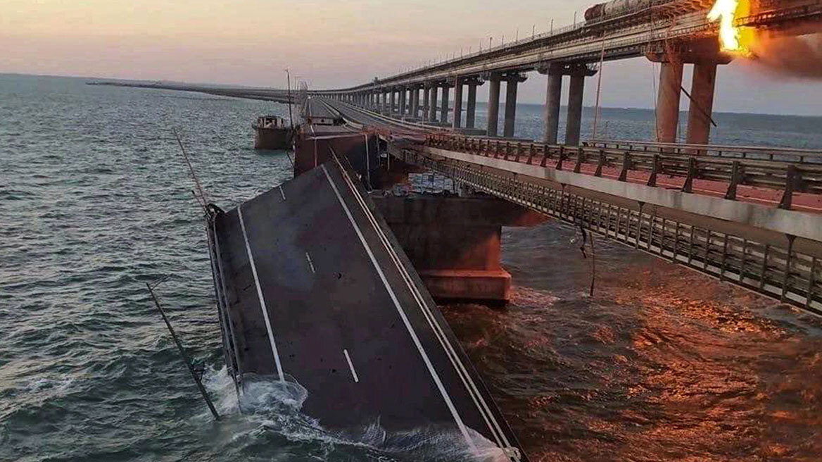 Θεωρία Ποντόλιακ: Ρωσικός «εμφύλιος» πίσω από την έκρηξη στη Γέφυρα της Κριμαίας