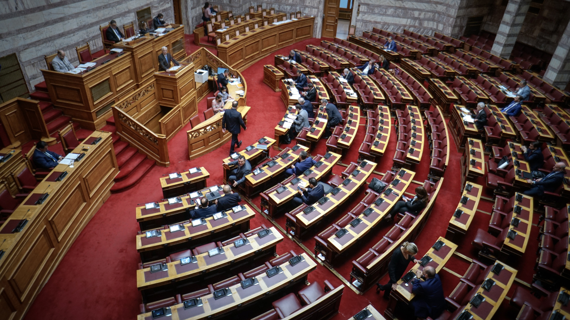 Βουλή: Στις 21 Οκτωβρίου η συζήτηση του πορίσματος για τις παρακολουθήσεις