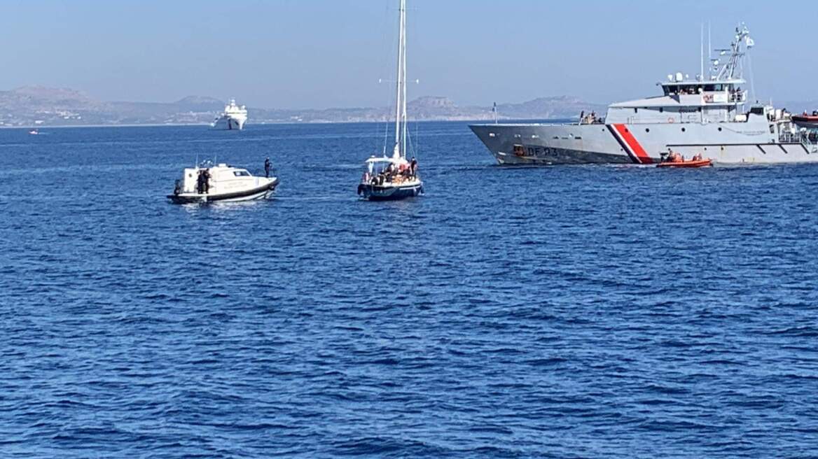 Ασκηση διάσωσης ναυαγών από Ελληνική Ακτοφυλακή και Frontex ανοιχτά της Ρόδου