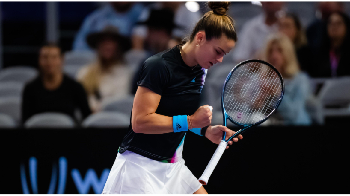 WTA Finals: Πρώτη και αήττητη η Σάκκαρη, επικράτησε 2-0 σετ και της Ζαμπέρ - Δείτε βίντεο