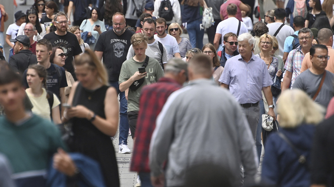 Κορωνοϊός - Καλά νέα από τον ΠΟΥ: Τα 2/3 του παγκόσμιου πληθυσμού μπορεί να έχουν ήδη αντισώματα