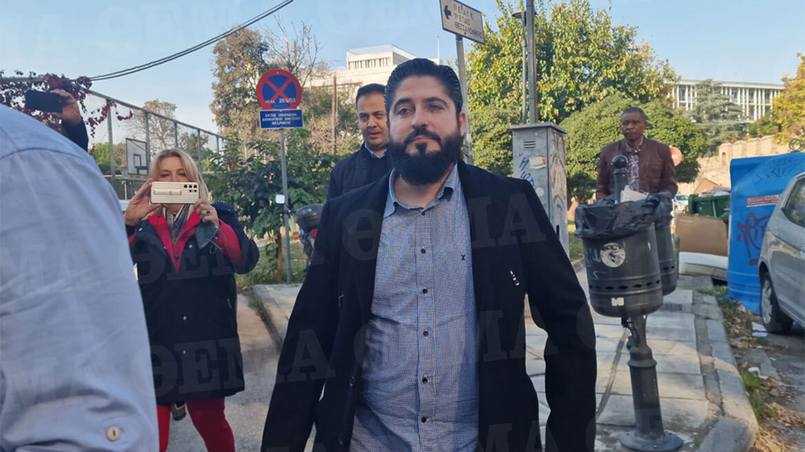 Θεσσαλονίκη: Αναβλήθηκε για τις αρχές Μαΐου η δίκη των «εξορκιστών» - «Κυνηγητό» με δημοσιογράφους στο δικαστήριο