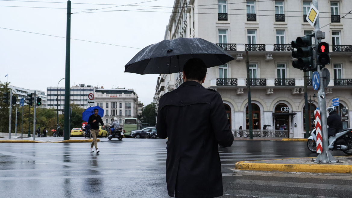 Καιρός: Επιδείνωση από τα βορειοδυτικά - Τρία «κύματα» κακοκαιρίας μέχρι το τέλος του μήνα