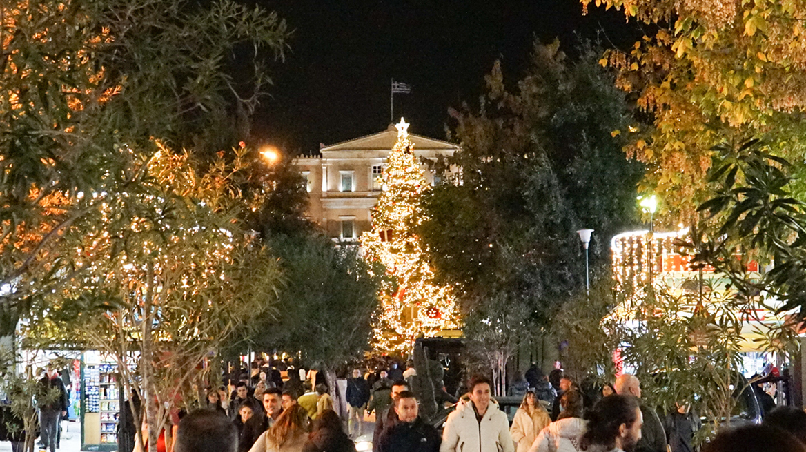 Χριστούγεννα: Έξι στους δέκα καταναλωτές θα ξοδέψουν τα ίδια ή περισσότερα χρήματα με πέρυσι 