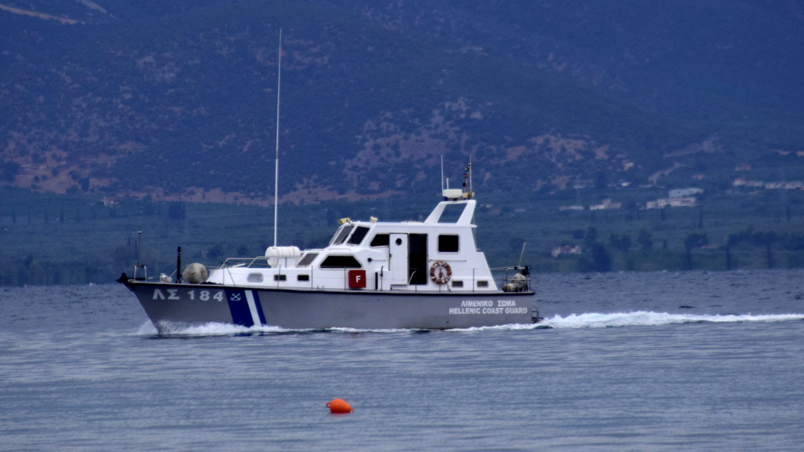 Λιμενικό: Επιχείρηση-θρίλερ για τη διάσωση 500 μεταναστών νότια των Χανίων