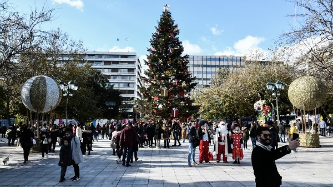 Σύνταγμα: Σήμερα στις 6 το απόγευμα η φωταγώγηση του χριστουγεννιάτικου δέντρου 