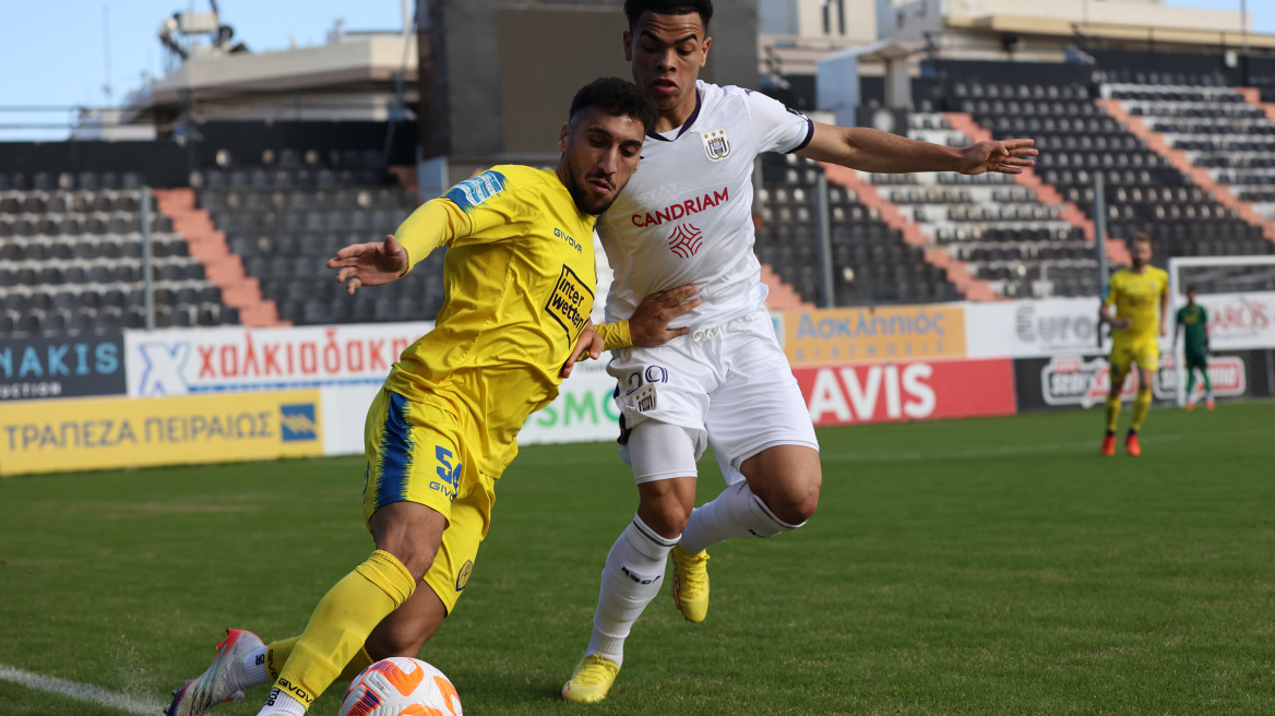 Παναιτωλικός - Άντερλεχτ 1-2: Ήττα στο Ηράκλειο και αγωνία για τον Μπακάκη - Δείτε τα γκολ