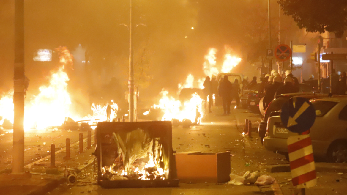 Πυροβολισμός 16χρονου: Νέος γύρος επεισοδίων στη Θεσσαλονίκη - Δείτε βίντεο