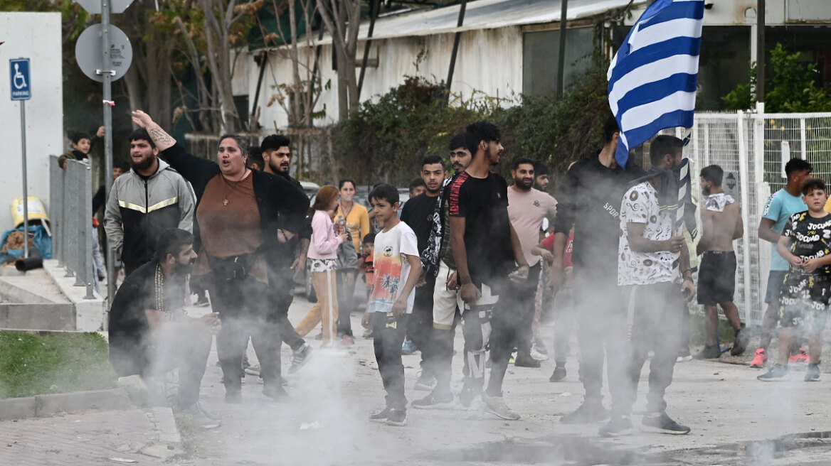 Θεσσαλονίκη: «Ούτε να τραυματίσει τον 16χρονο δεν ήθελε ο αστυνομικός» - Νέες απειλές για επεισόδια από Ρομα