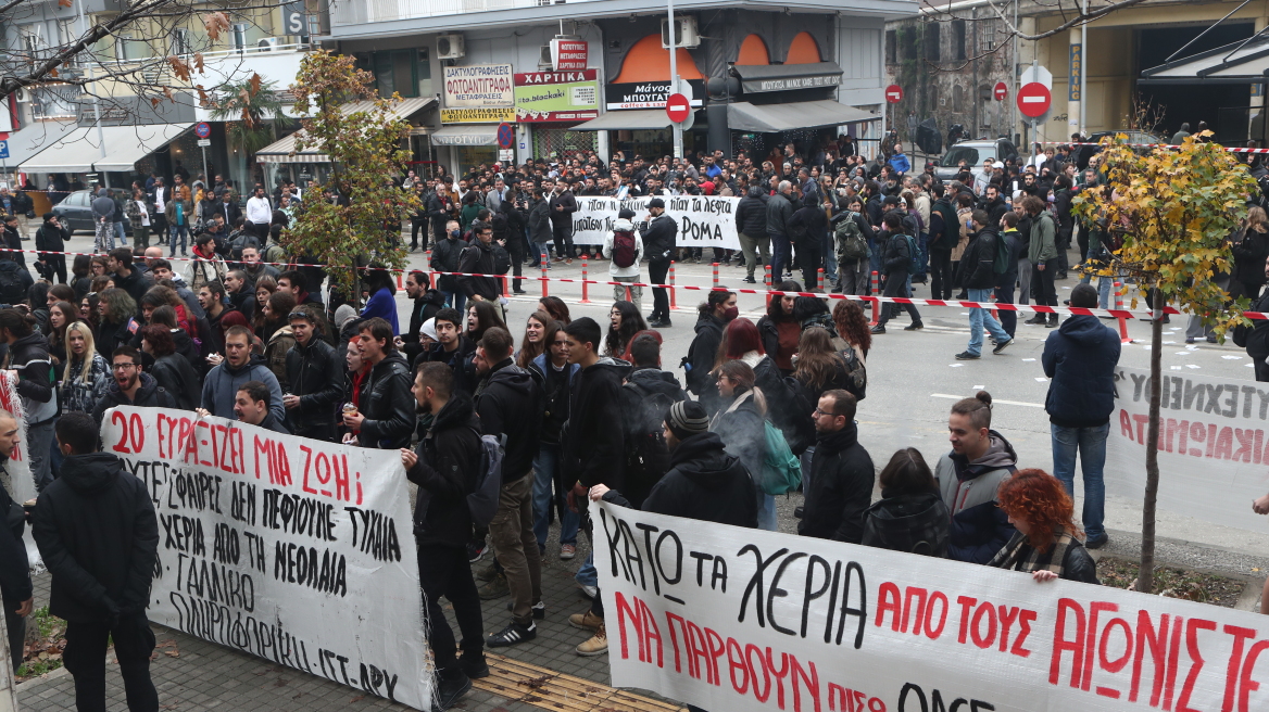 Οι Ρομά να πάνε σπίτια τους, λέει πρόεδρος Ομοσπονδίας Ρομά μετά την απόφαση για τον αστυνομικό