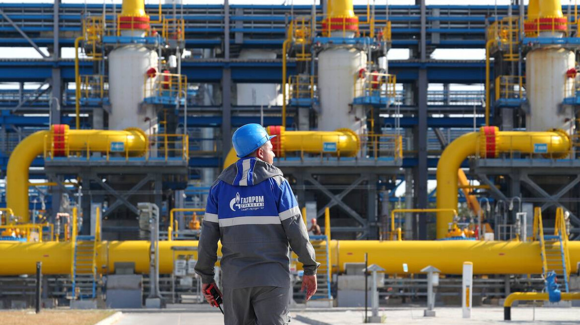 Gazprom και Rosneft απαγόρευσαν στους εργαζομένους τους να ταξιδεύουν στο εξωτερικό