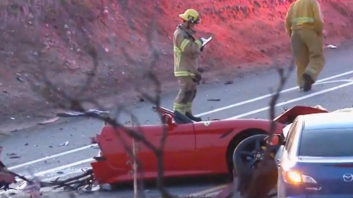 Καλιφόρνια: Ferrari κόπηκε στα δύο μετά από σφοδρή σύγκρουση