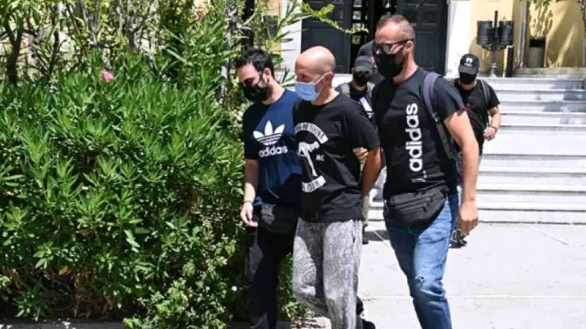 Ηλιούπολη: Ένοχος για trafficking, αθώος για βιασμό της 19χρονης στην Ηλιούπολη ο κατηγορούμενος αστυνομικός 