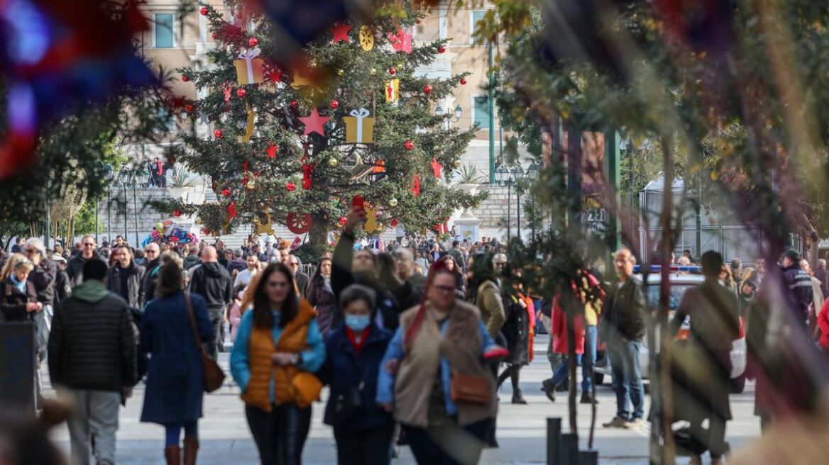 Εορταστικό ωράριο: Πώς θα λειτουργήσουν καταστήματα και σούπερ μάρκετ μέχρι την Πρωτοχρονιά